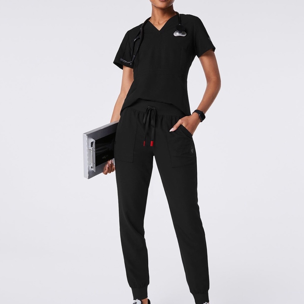 NWT- STAR WARS FIGS Darth Vader black jogger pants SIZE MEDIUM REGULAR